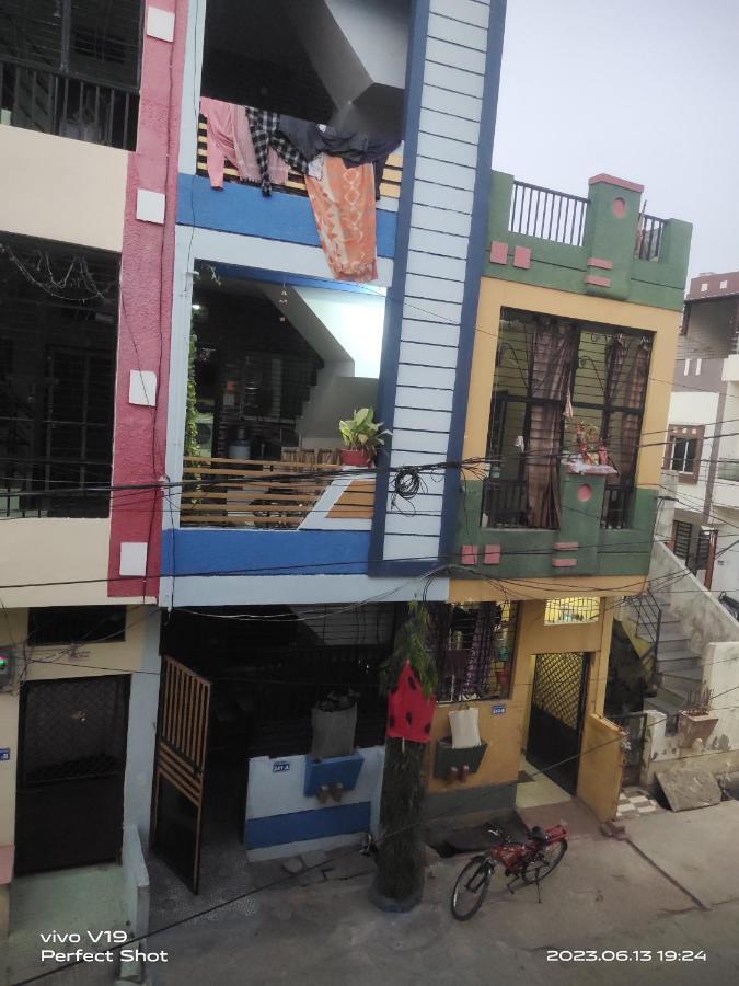 Yashu Guest House Ujjain Eksteriør bilde